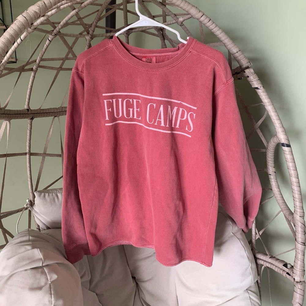 Coastal Grandma Style Crew Neck Sweatshirt - 80% Cotton Comfort. Pullover